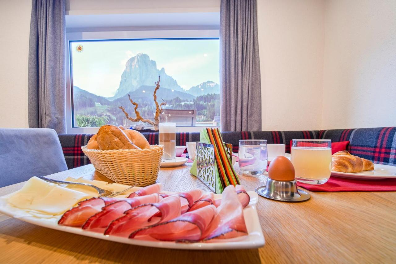Kedul Lodge Santa Cristina Val Gardena ภายนอก รูปภาพ