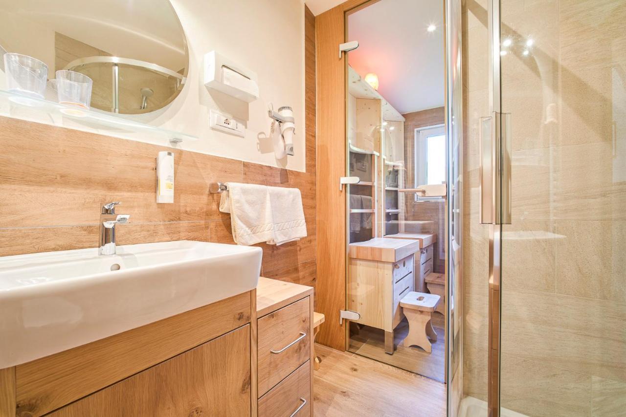 Kedul Lodge Santa Cristina Val Gardena ภายนอก รูปภาพ